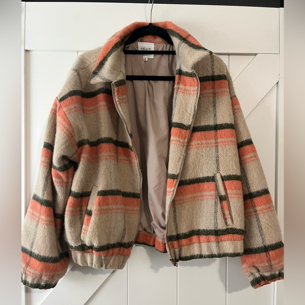 Cream plaid jacket, worn very few times! Size M